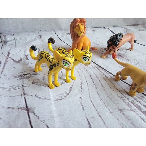 Mixed Lot Of Disney Lion King Lion Guard Figures 9 Figures Cake Toppers - Picture 4 of 11